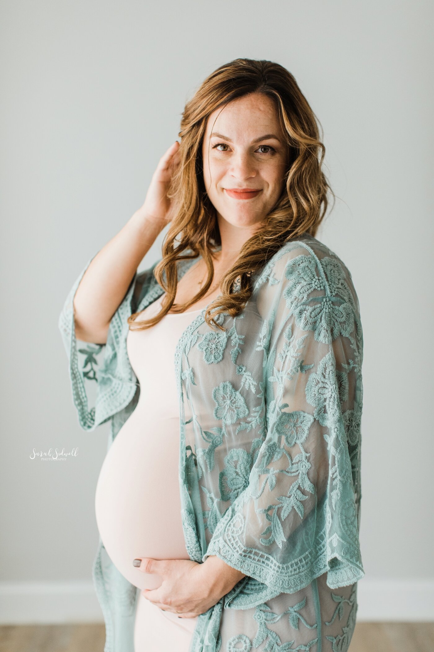Studio Maternity Sessions | Stacey