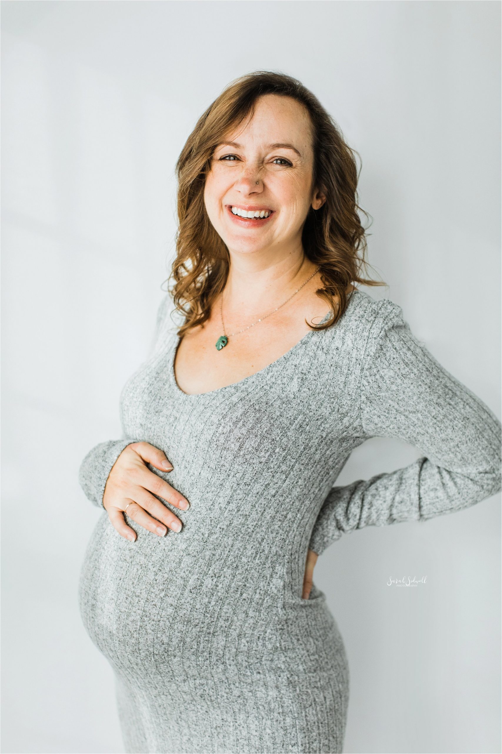 Modern Minimal Maternity Photography