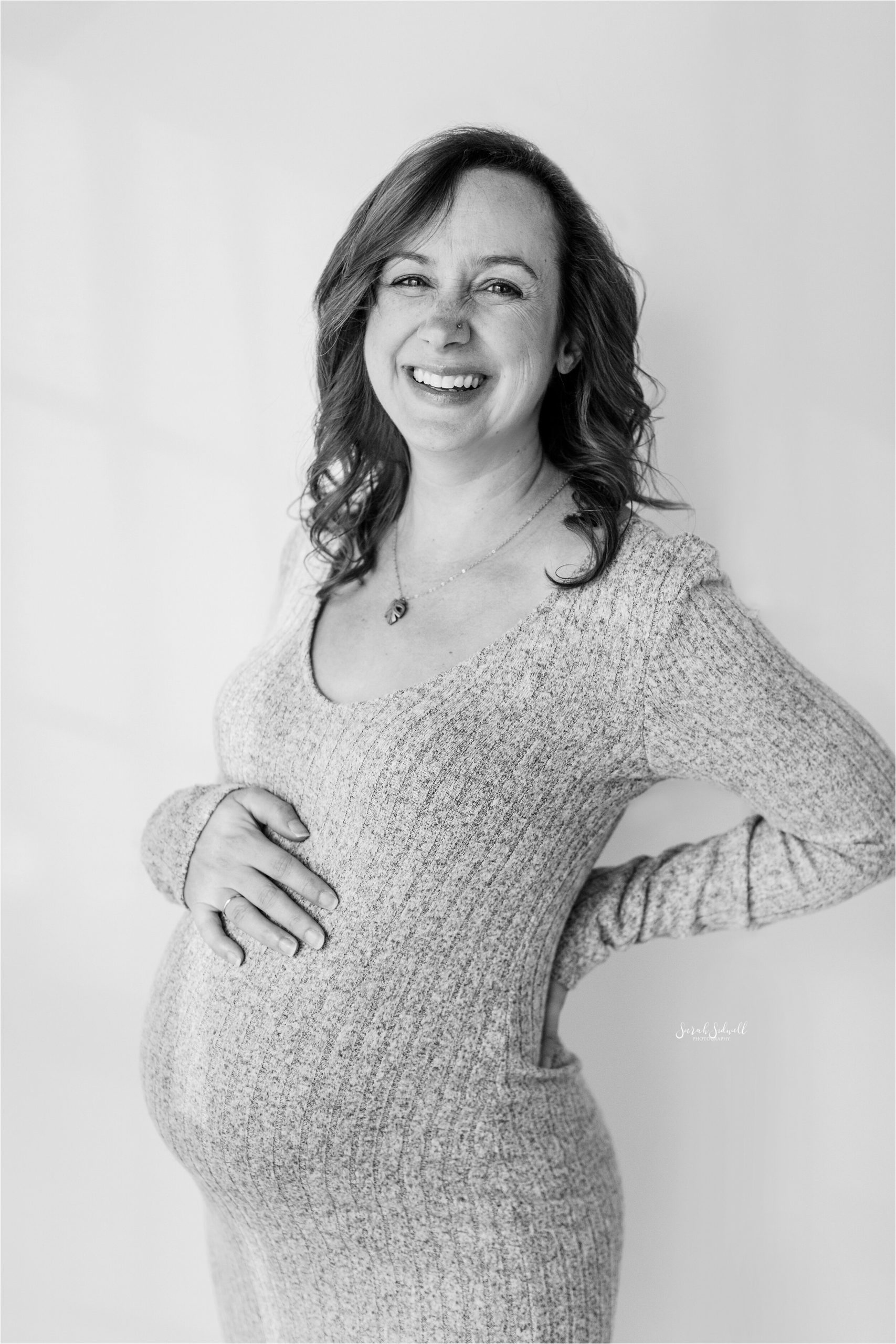 Modern Minimal Maternity Photography