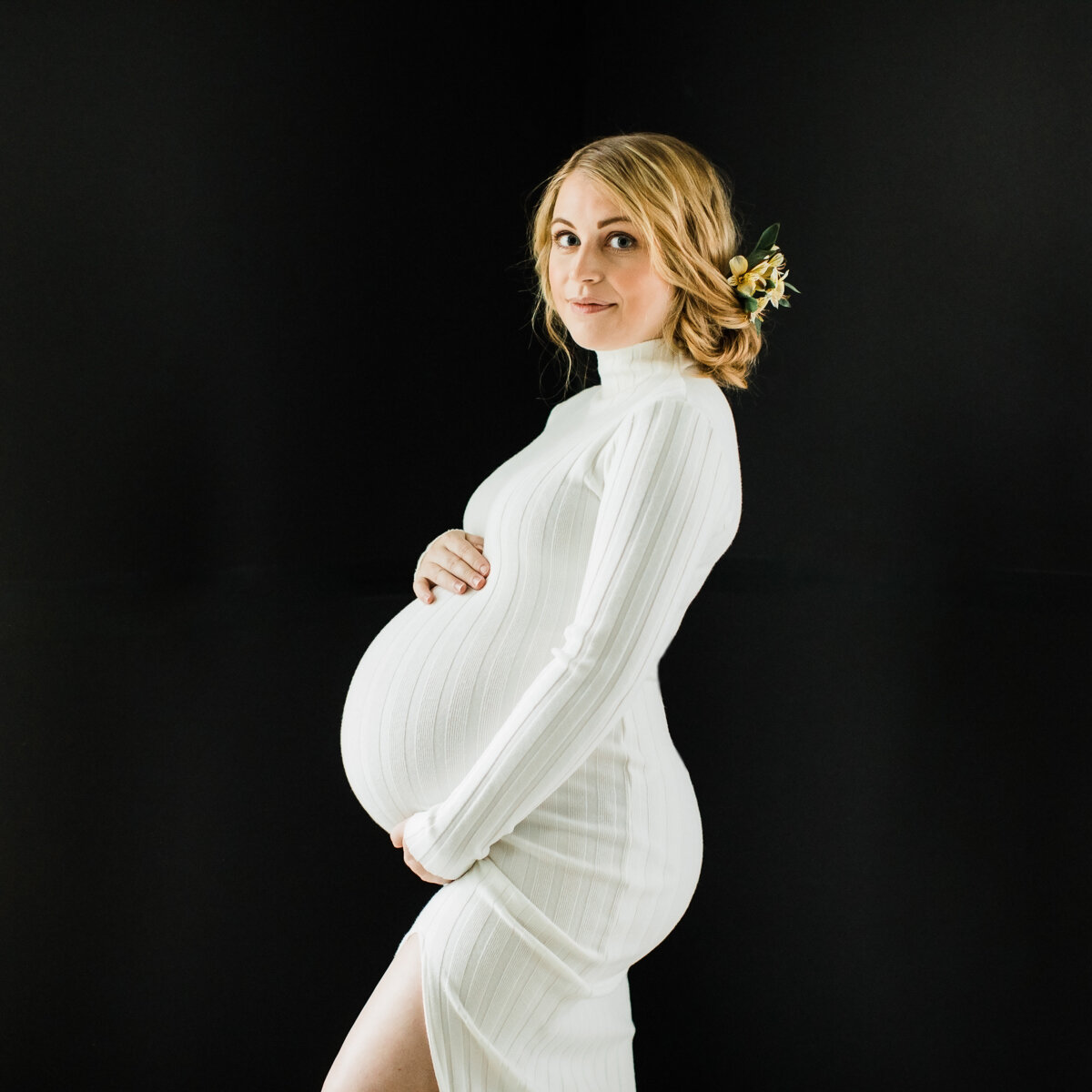 Sarah Maternity Session | Sneak Peak