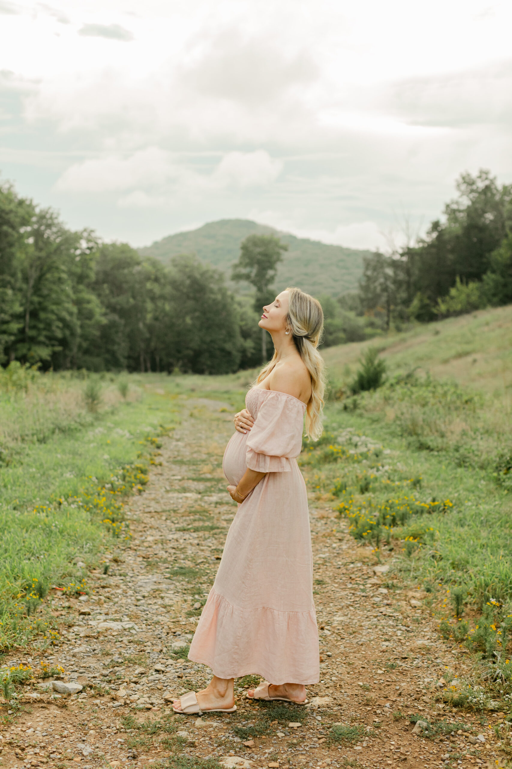 Outdoor Spring Maternity Session in Nashville TN