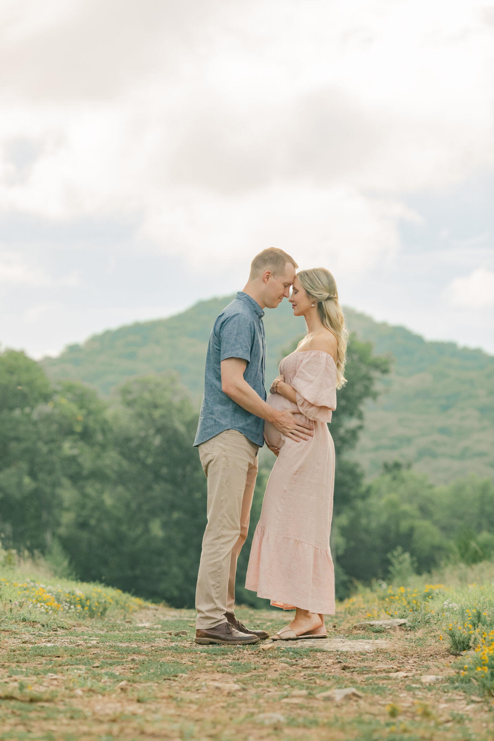 Outdoor Maternity Session in Nashville TN. Mom and dad to be