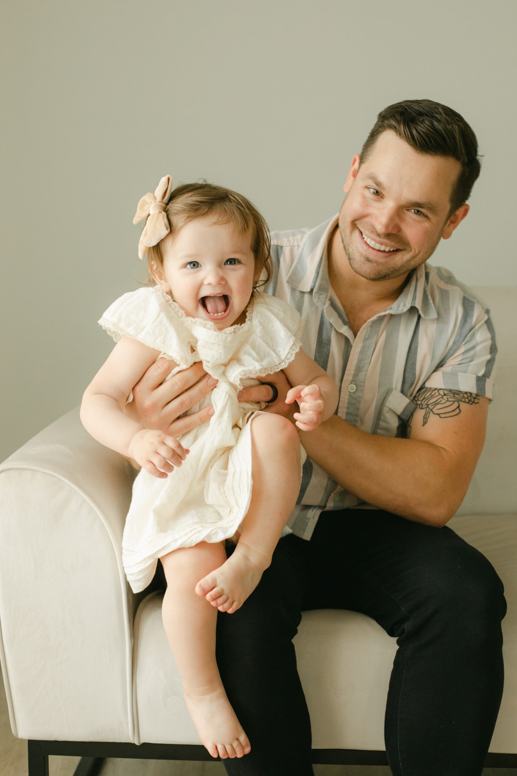 18 month baby girl session in Franklin TN. Photo of dad and daughter