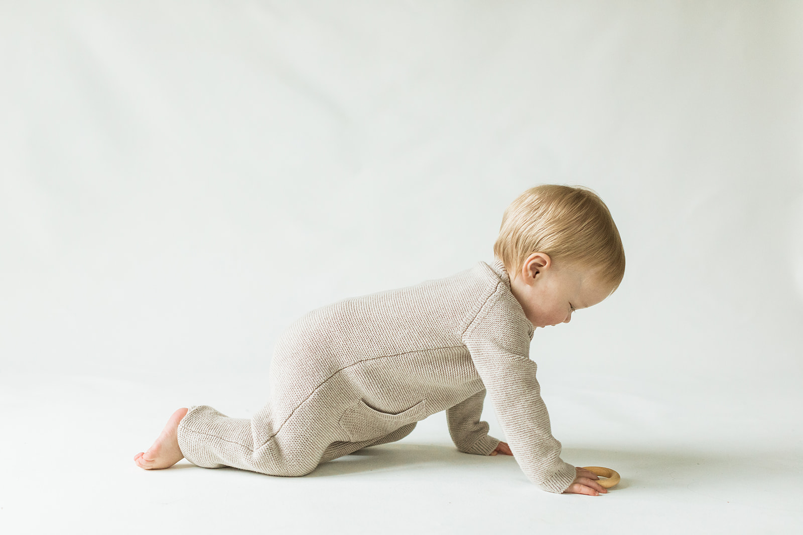 1 year old photo shoot in nashville tennessee. baby boy crawling