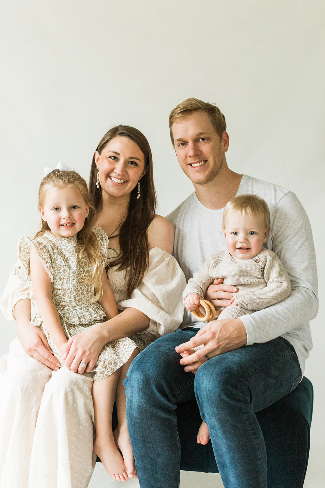 1 year old photo shoot in nashville tennessee. studio family photo