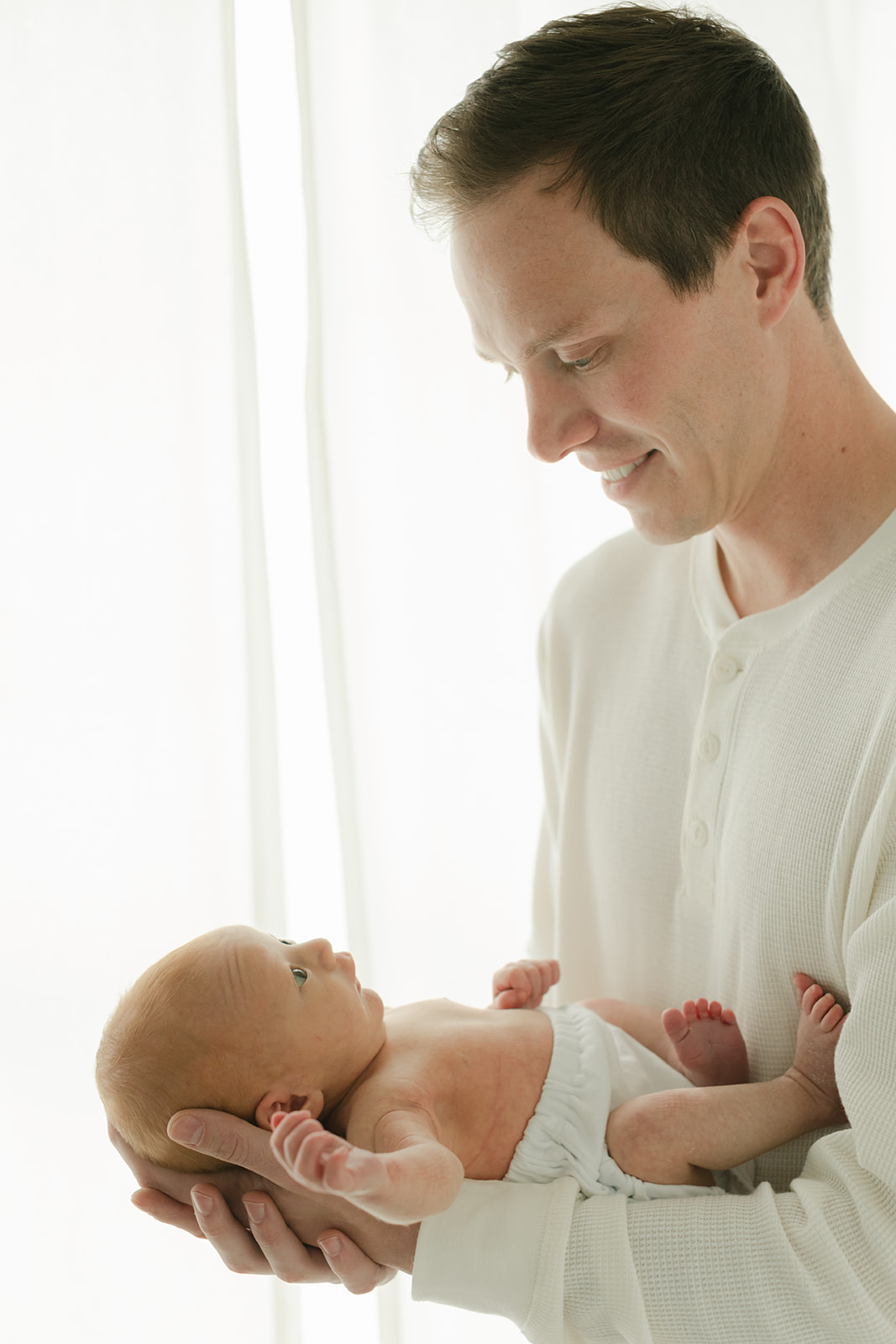 newborn baby session in nashville tennessee. dad and baby boy