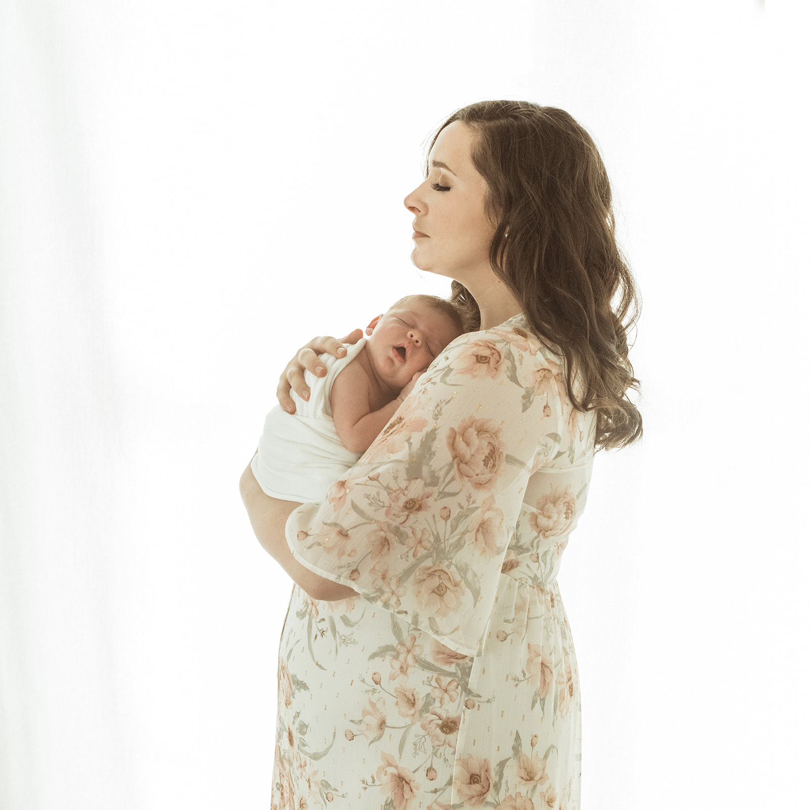 nashville newborn session. photo of mom and newborn baby girl