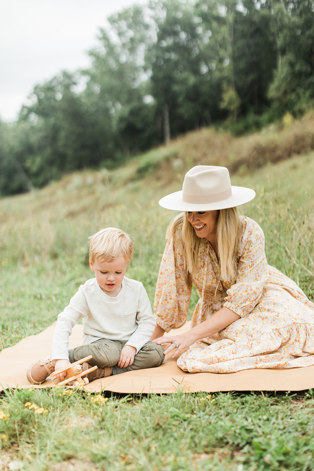 outdoor fall family session in nashville tennessee. mom and son
