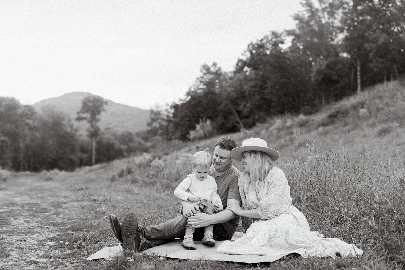 outdoor family session in nashville tennessee. black and white family photo