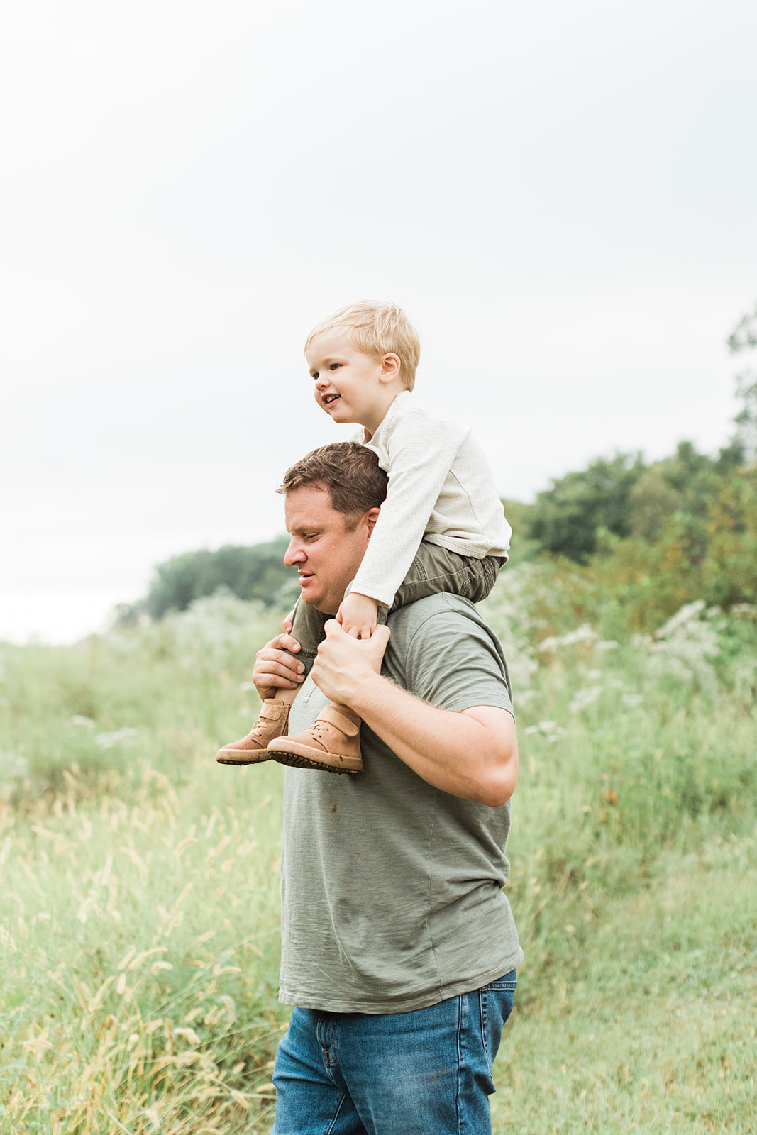 outdoor family session in nashville tennessee. dad and son photo
