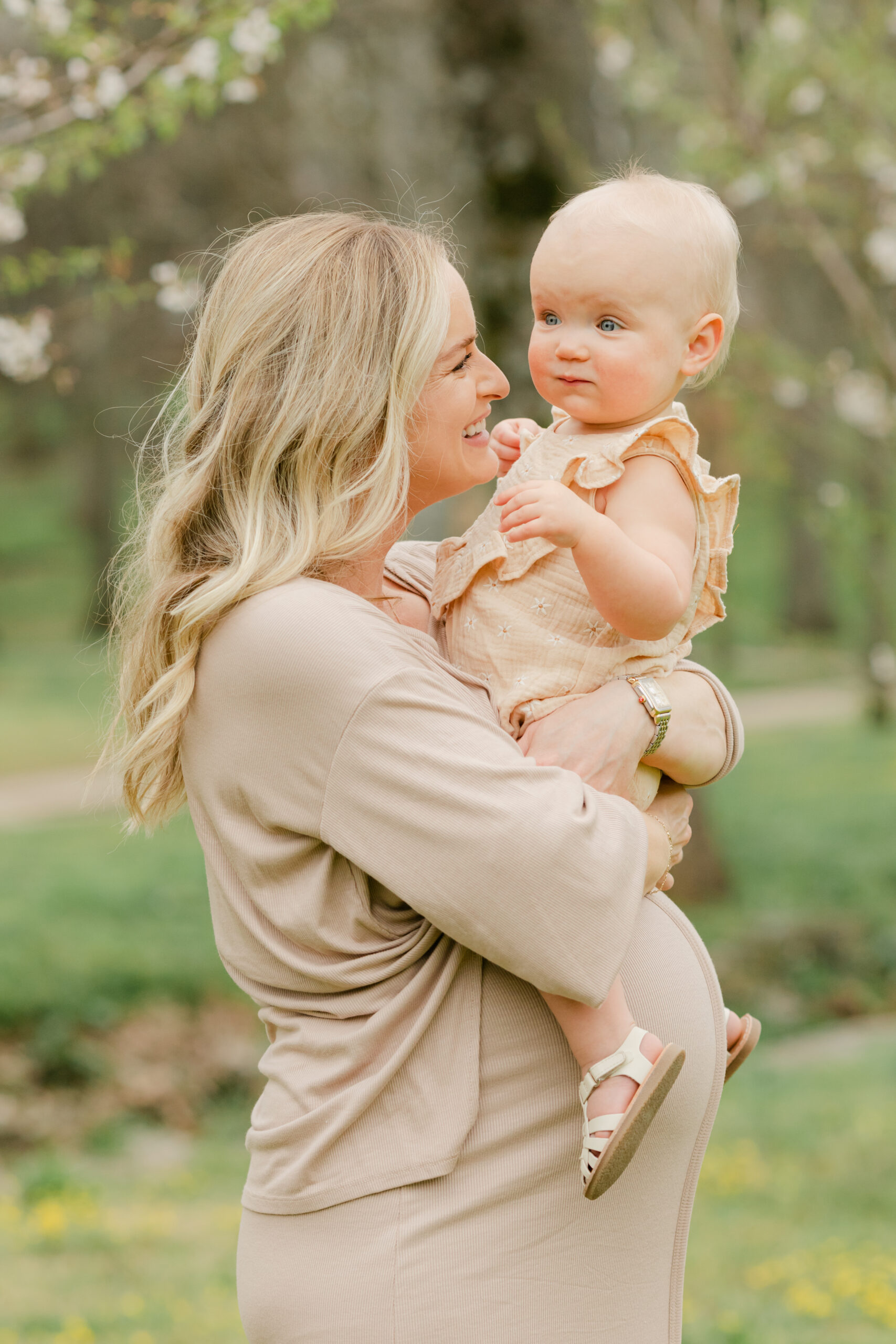 baby Charolotte's 14 month milestone session in Nashville. photo of mom and baby girl