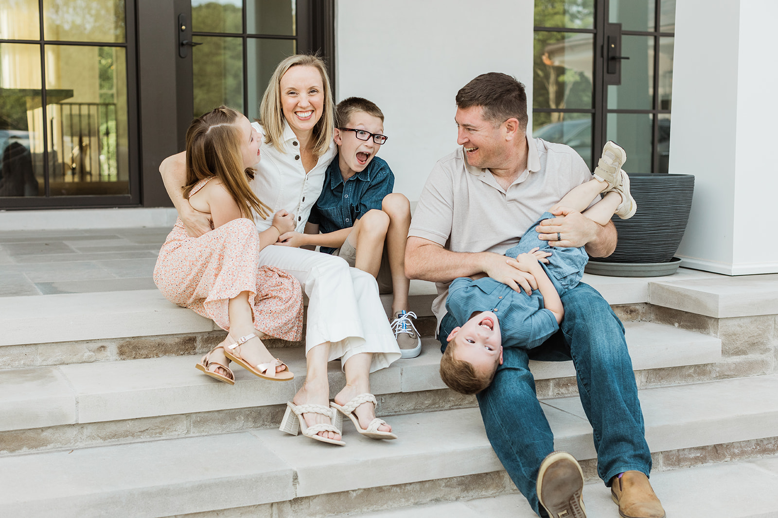 outdoor in-home family session in nashville tennessee. family of 5