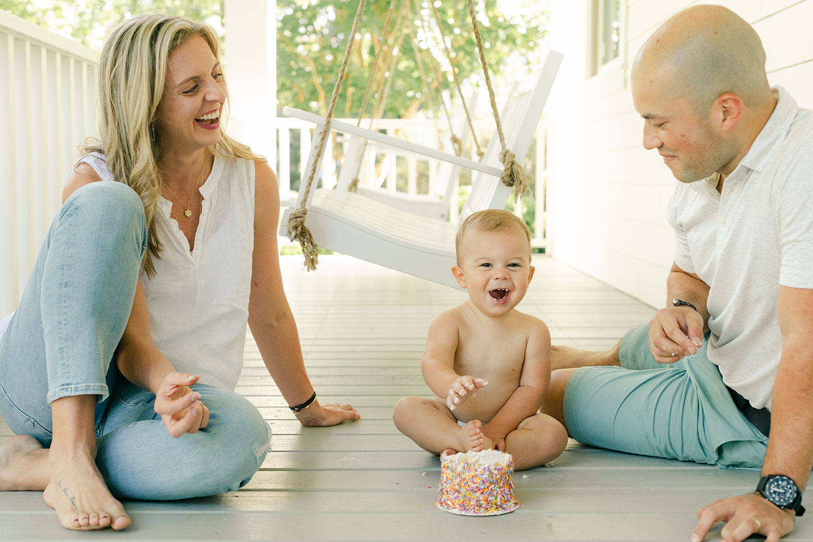 1 year milestone session for baby boy. Cozy at home session. Cake smash session