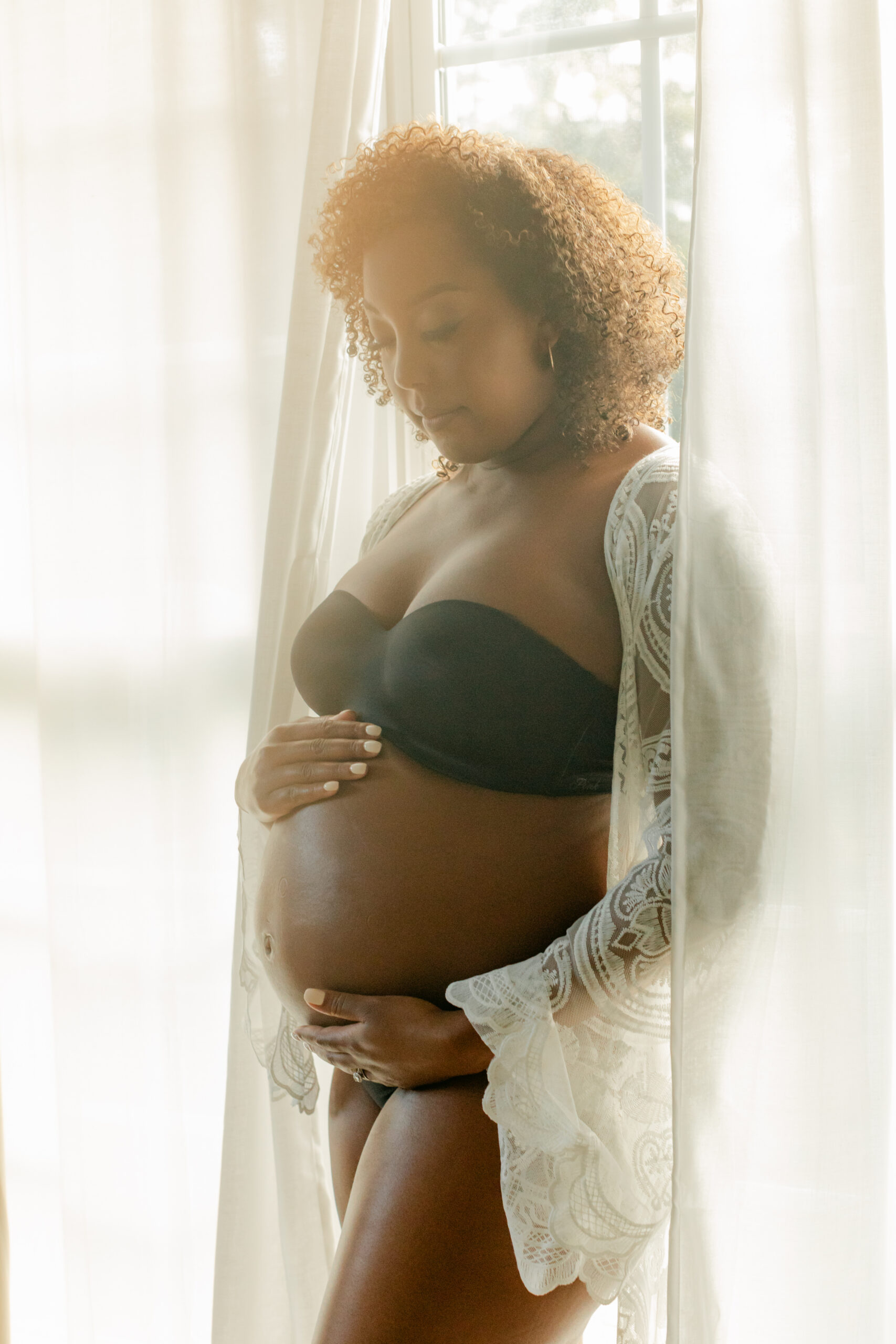 moody maternity and body empowerment session