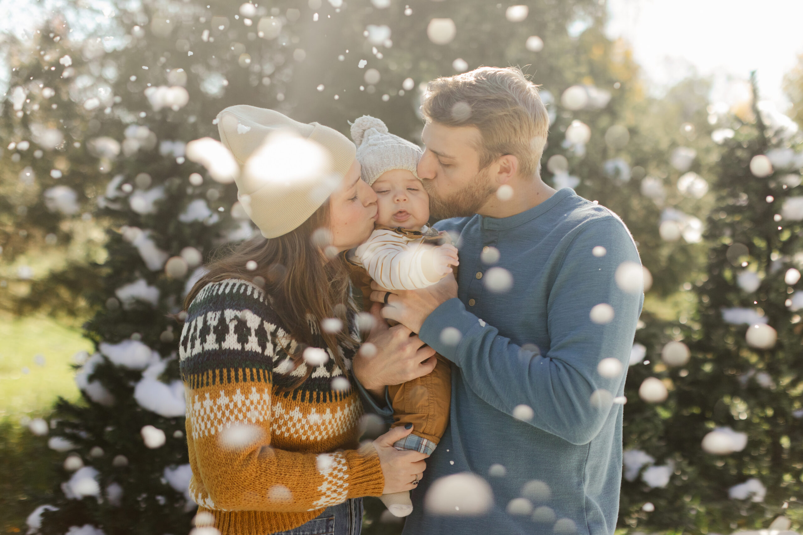 snowy christmas family photos