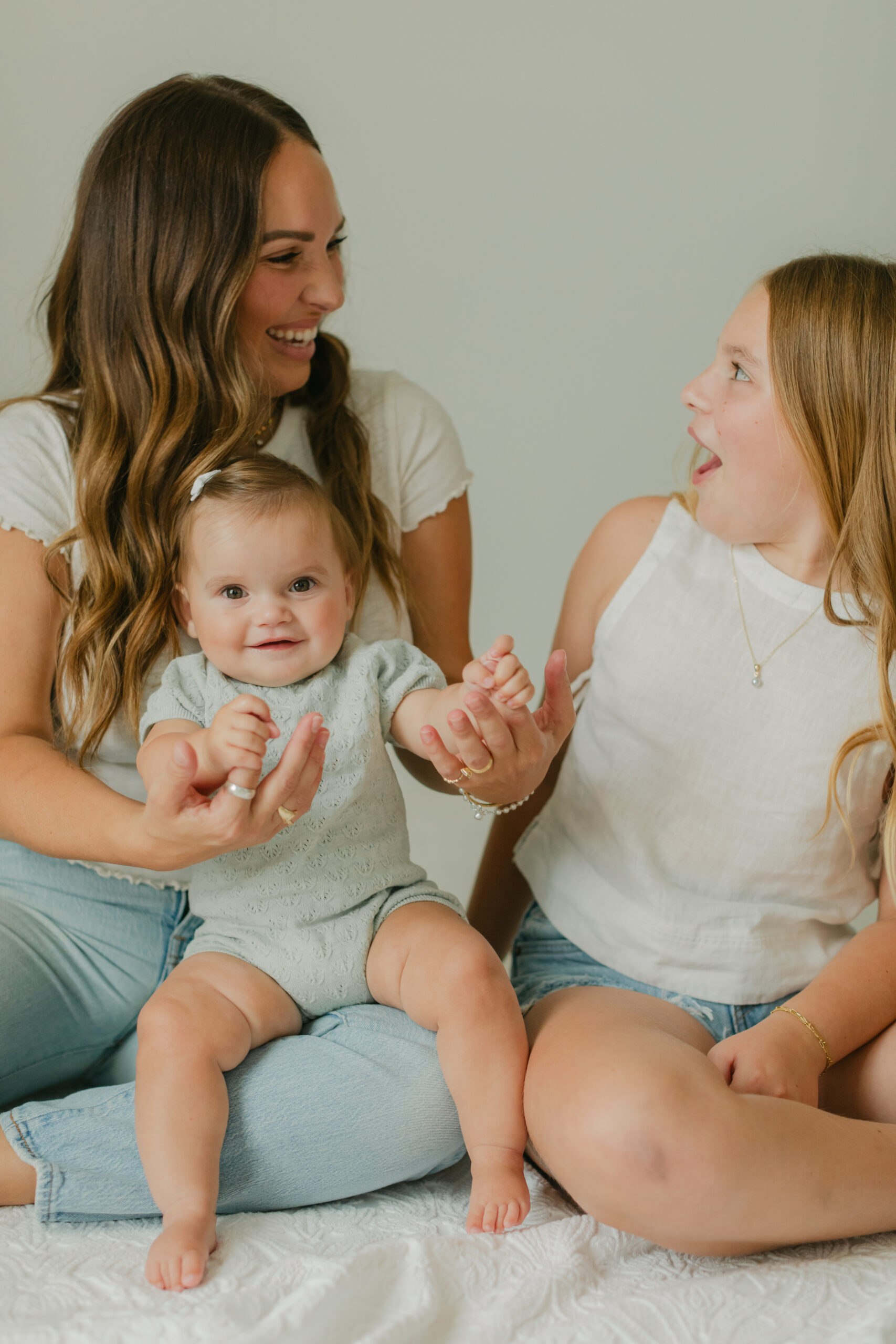 mom and daughters