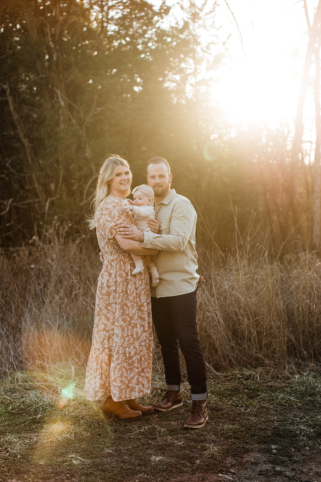 outdoor fall family session in grassy field