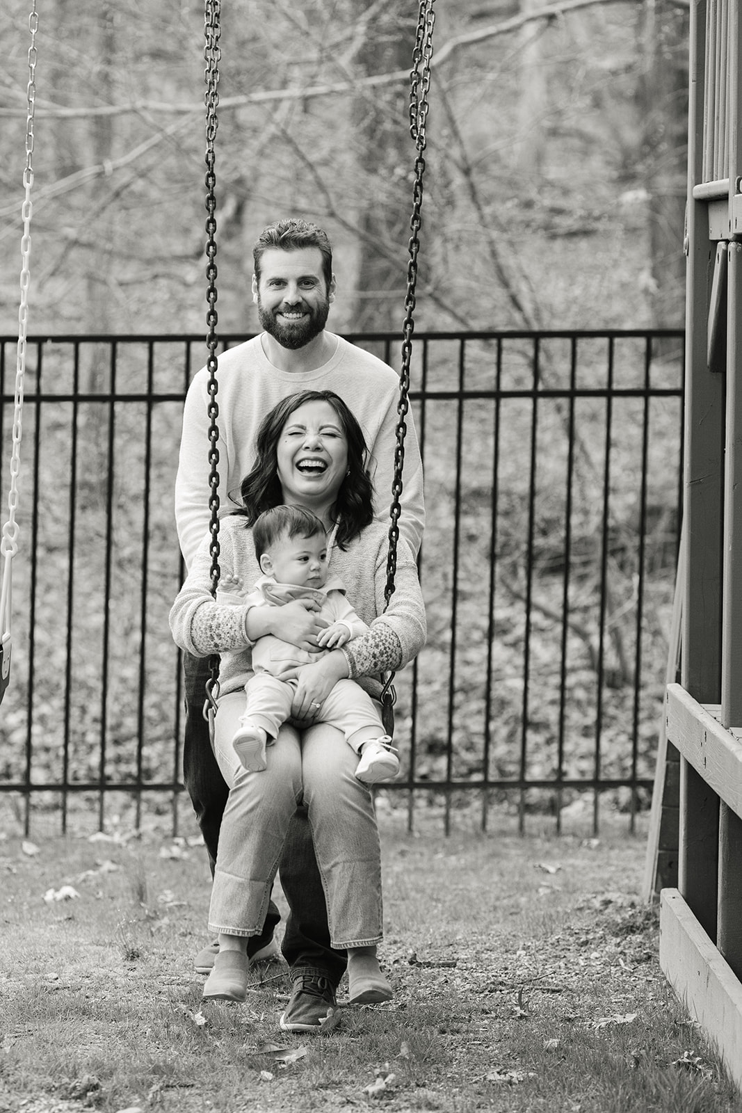 outdoor family photos in home backyard