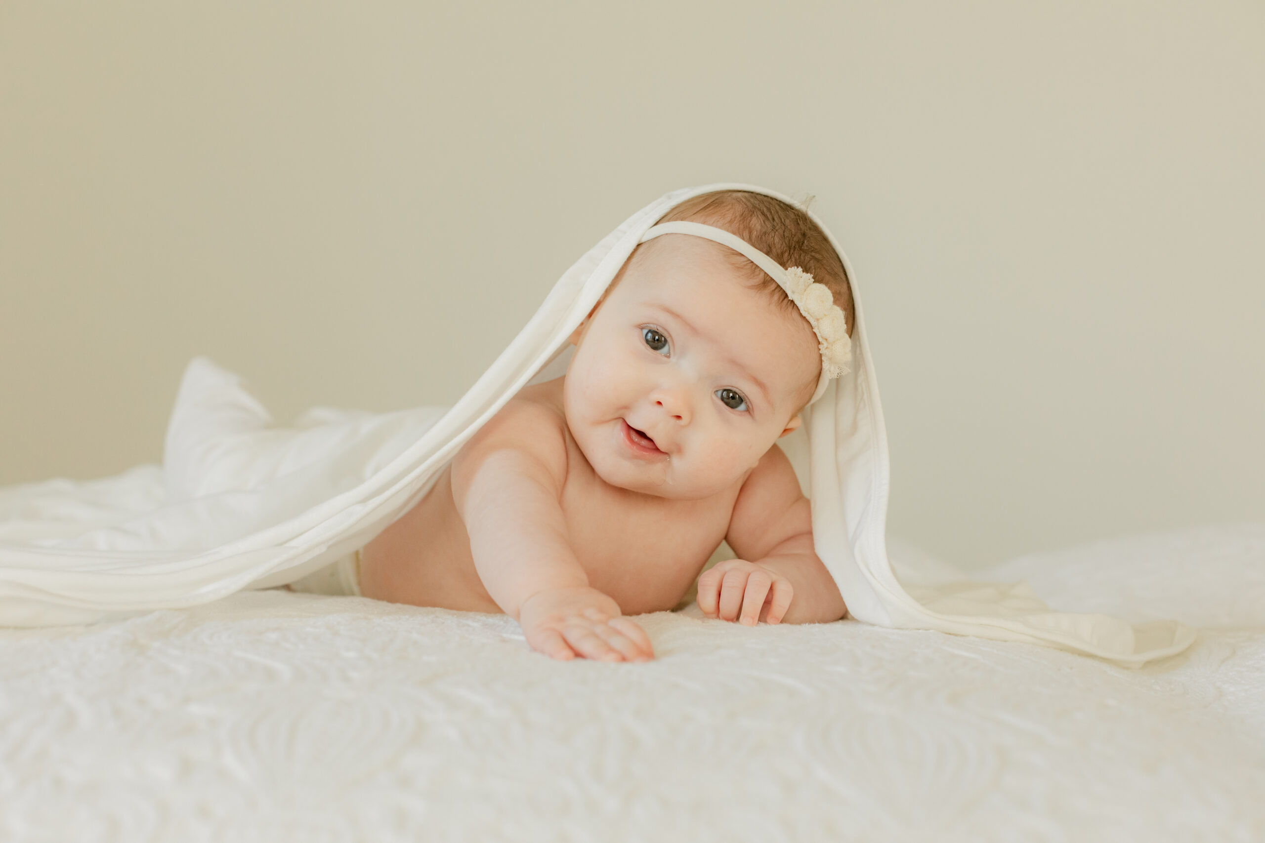 Baby girl. 3 month old baby milestone session