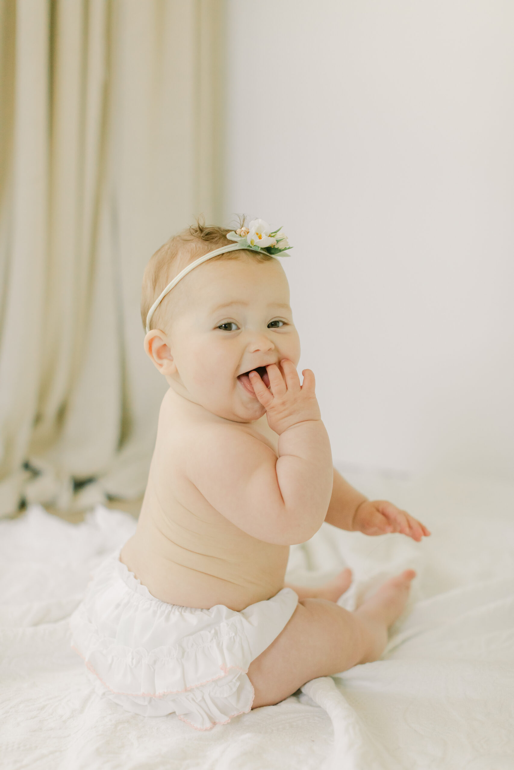 6 month old baby milestone session