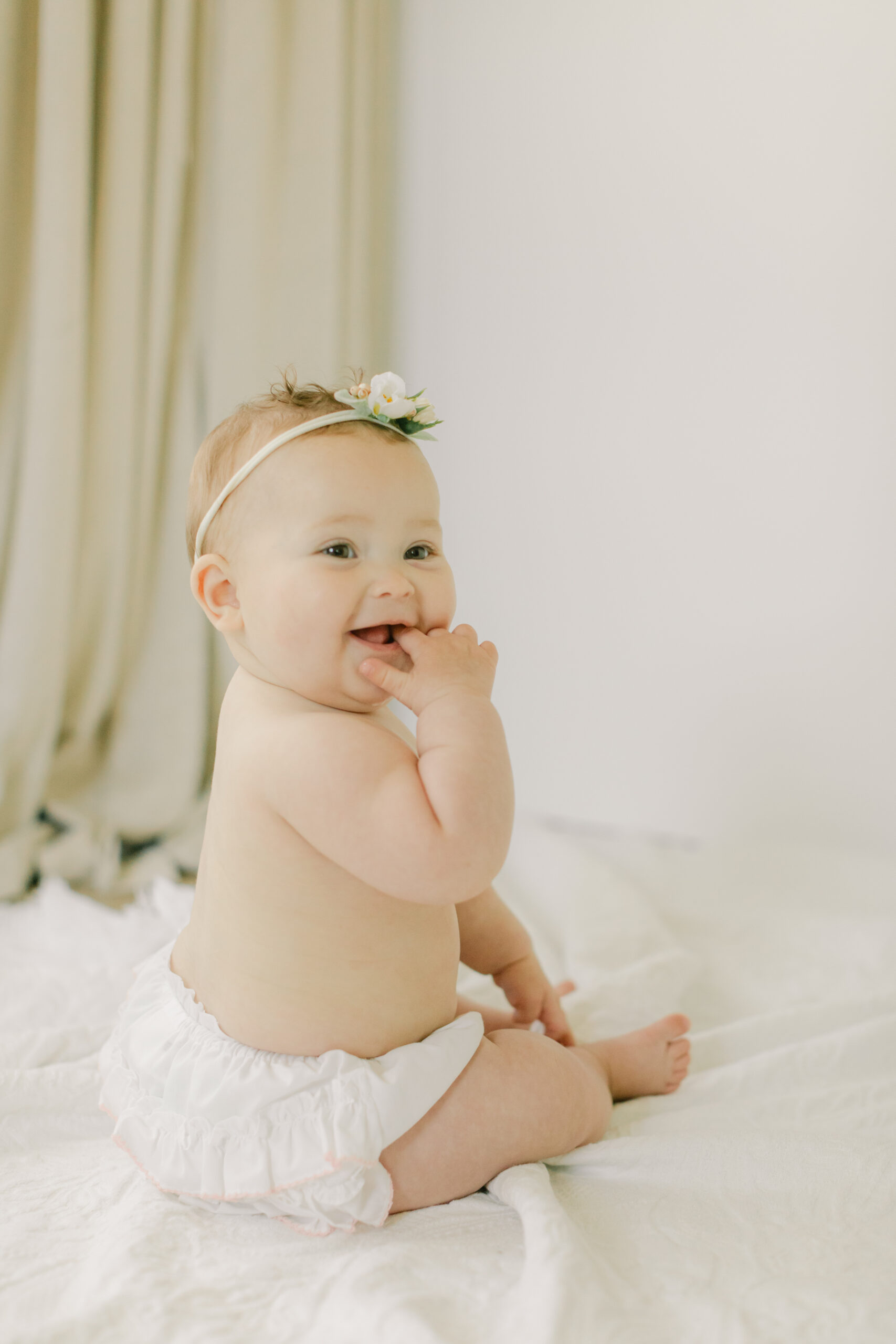 6 month old baby milestone session