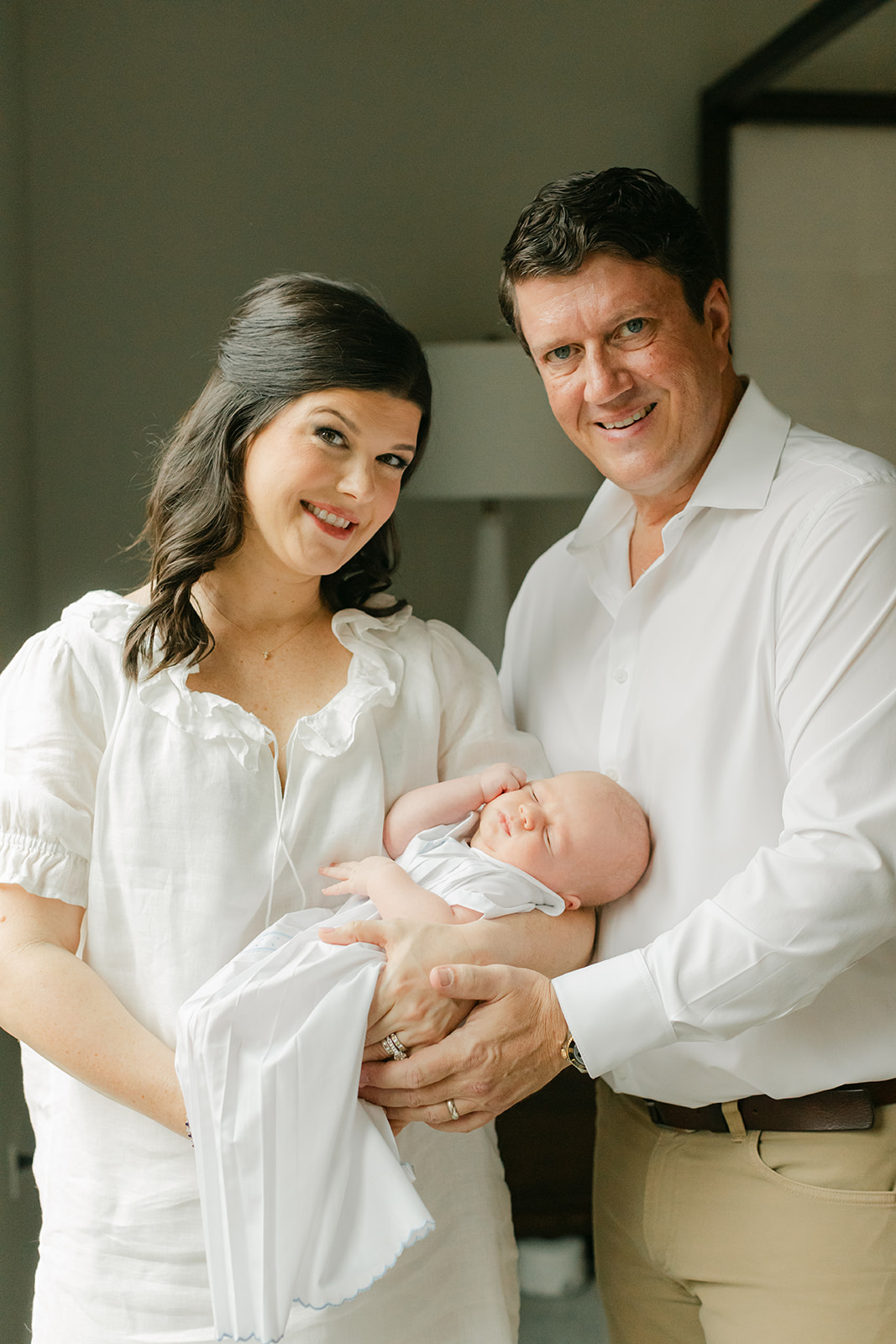 parents with newborn 