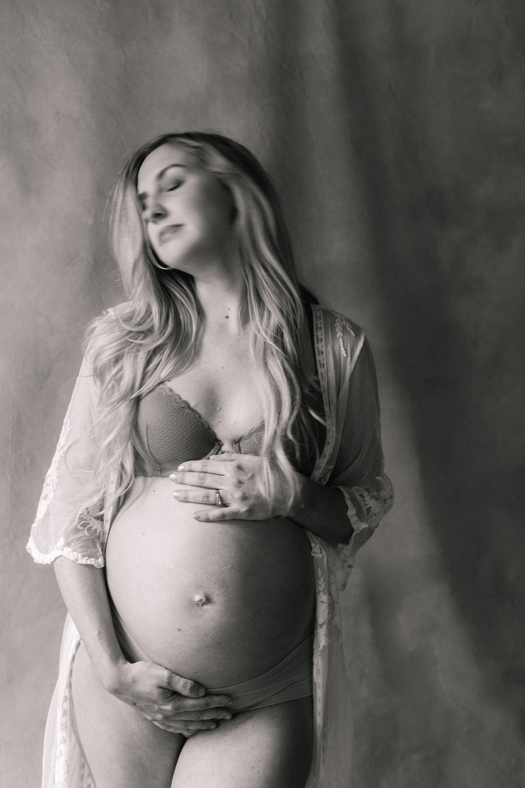 solo maternity session