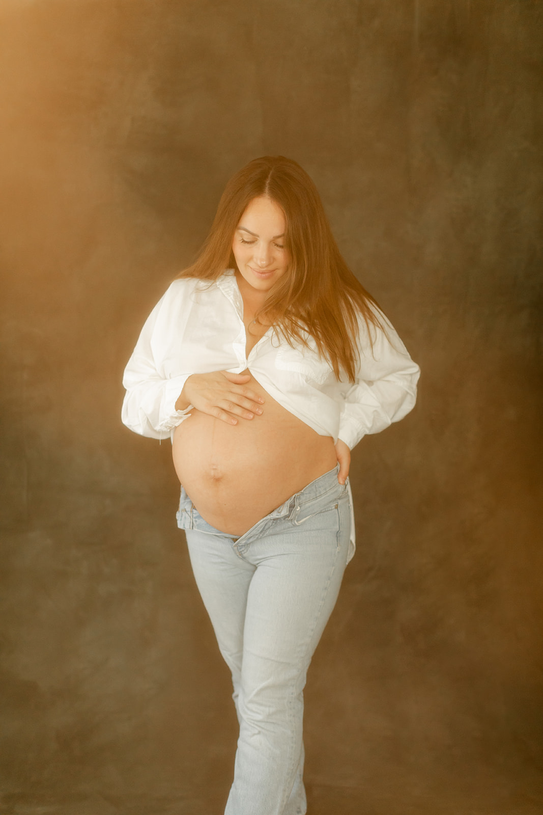 dreamy solo maternity session