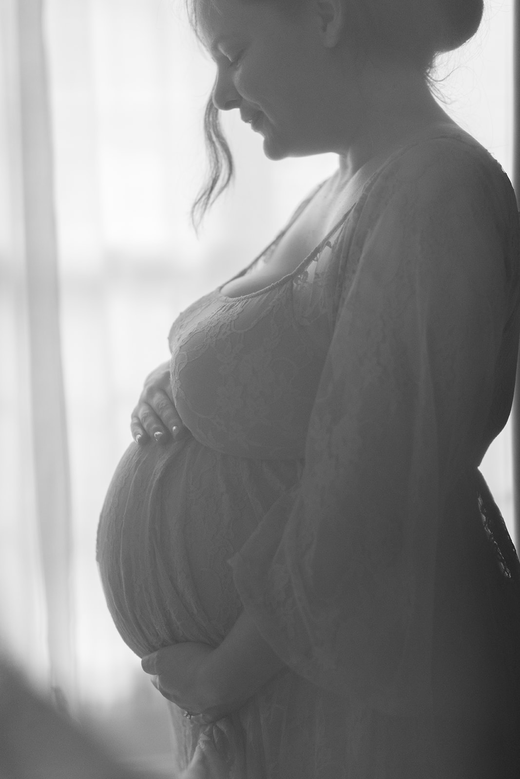 dreamy solo maternity session