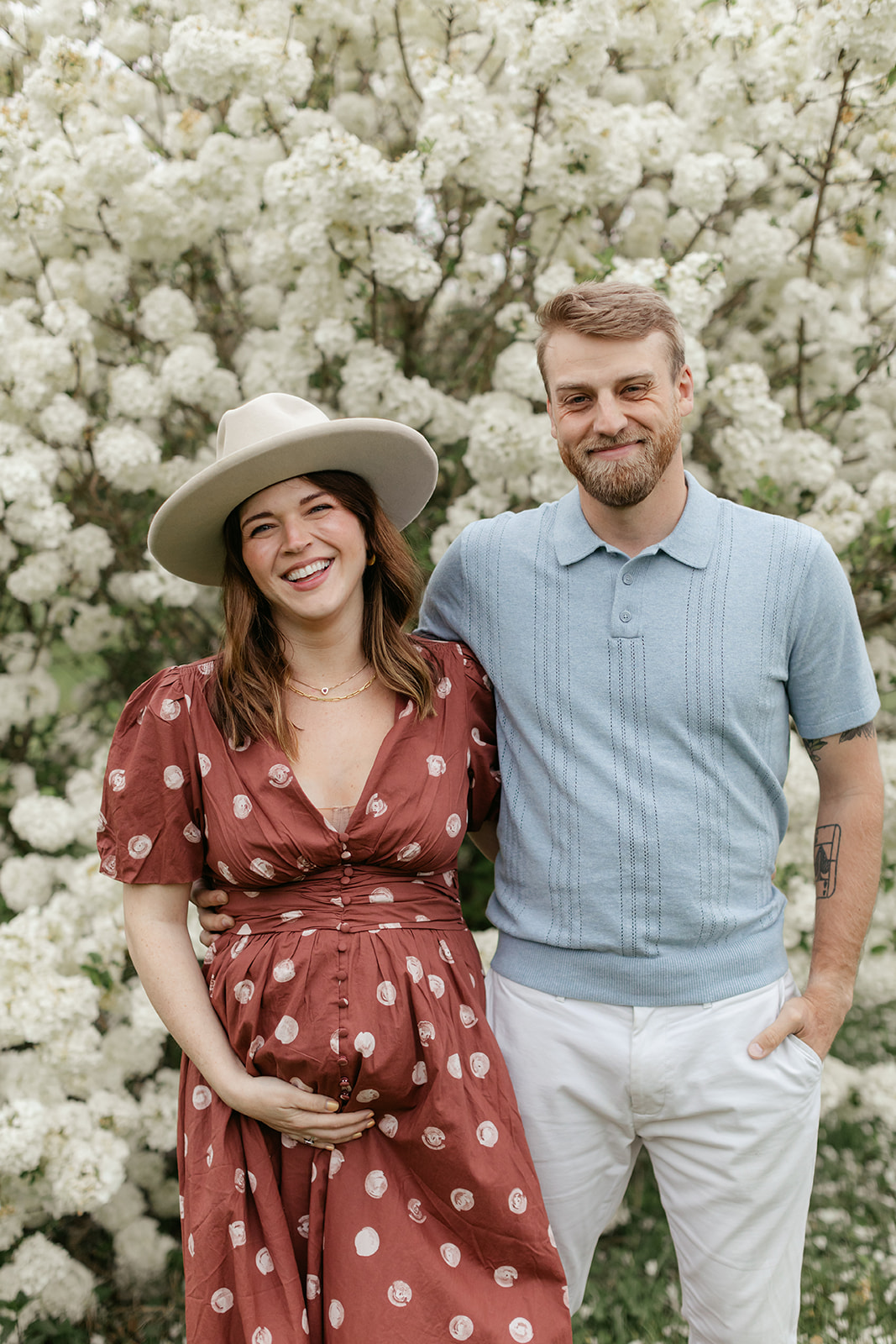 couple photo during maternity session