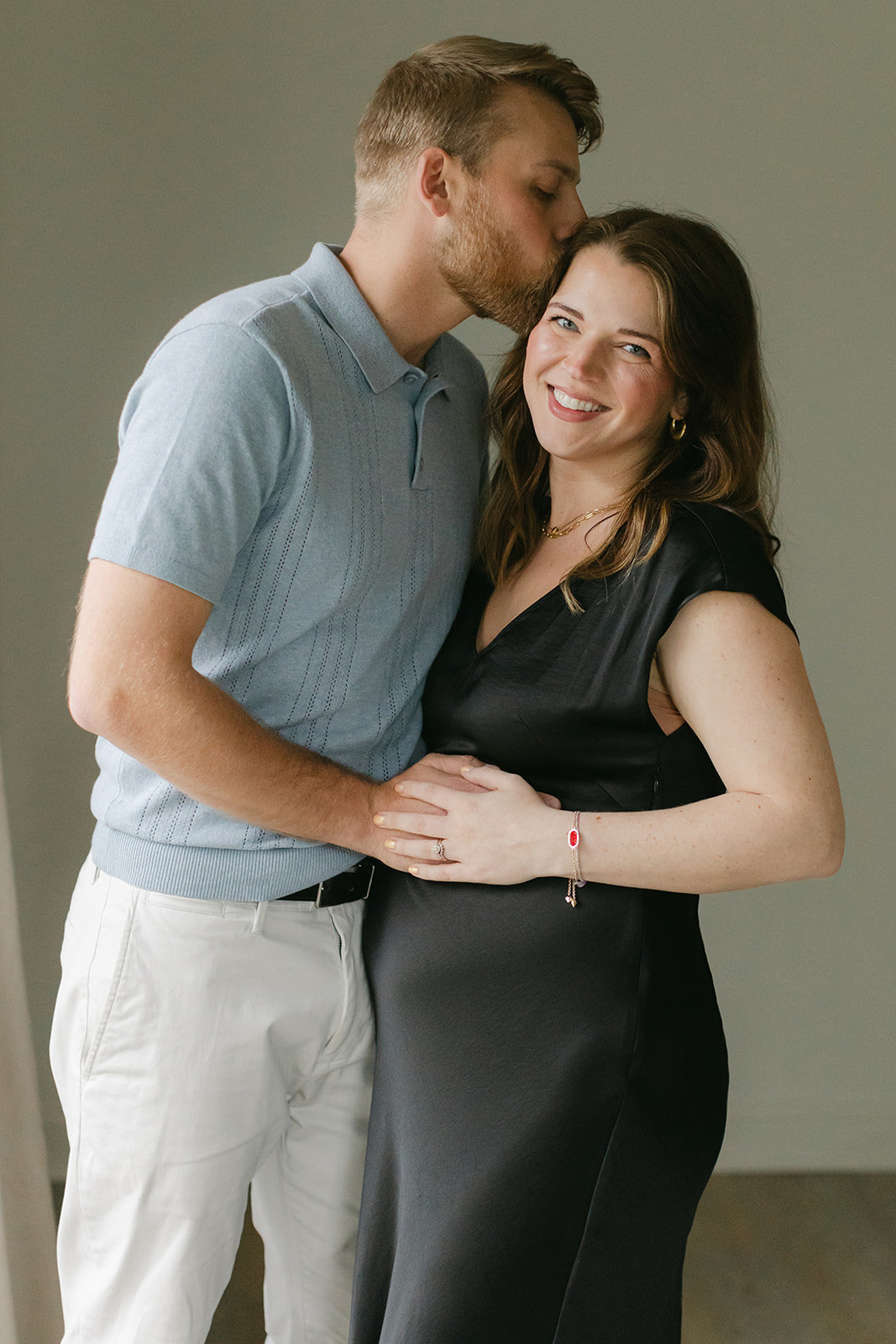 couple photo during maternity session