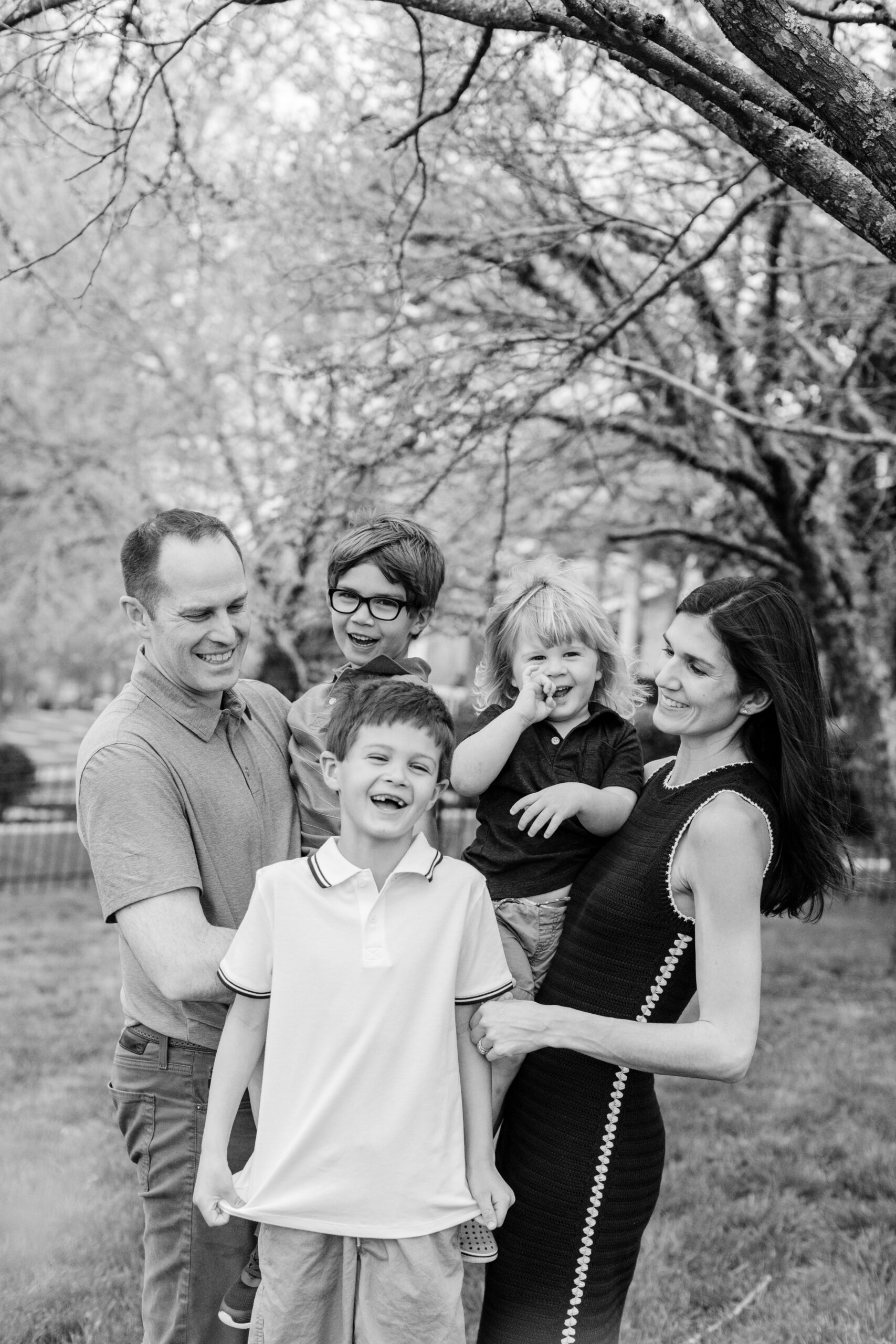 outdoor spring family photos