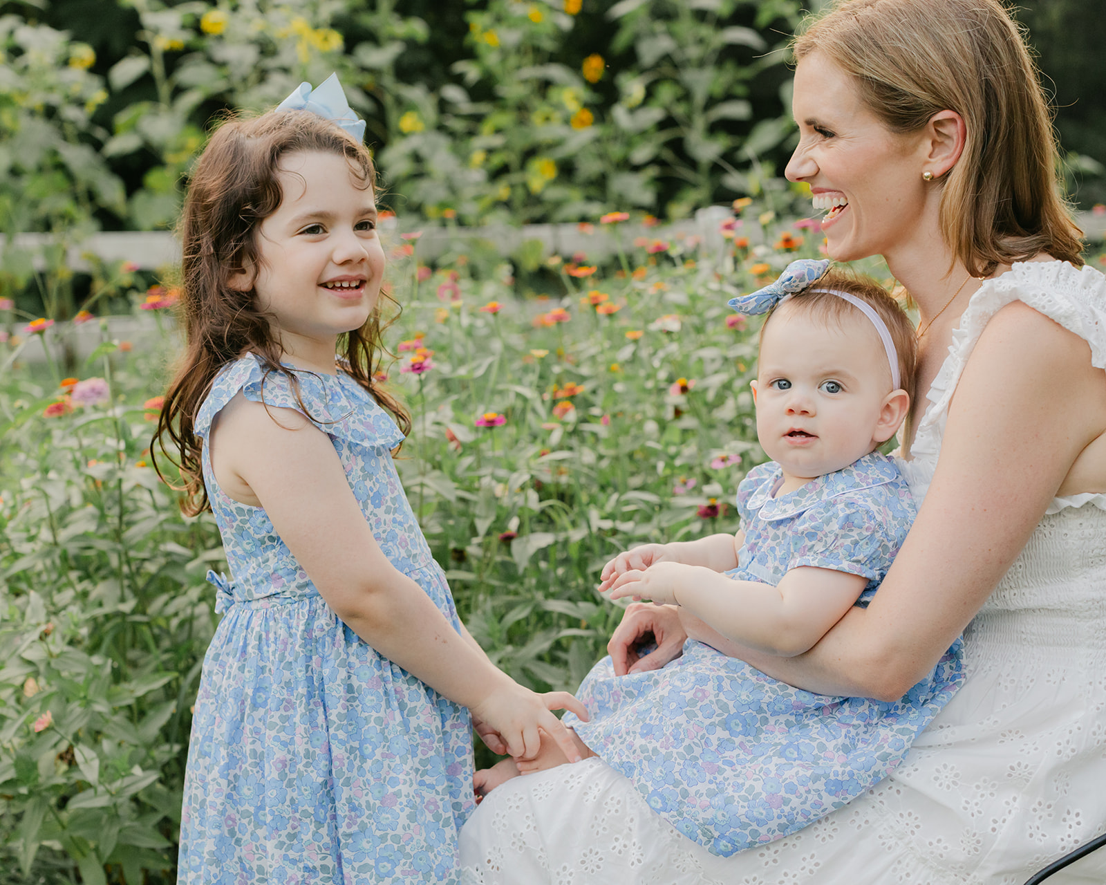 mama and her two daughters
