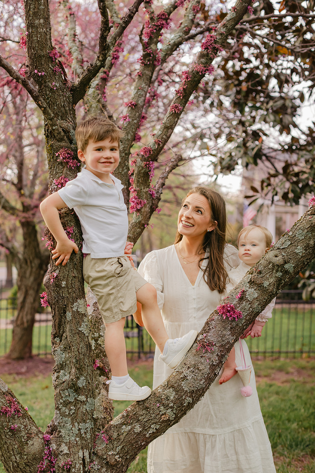 mama with her two kids (toddler and 1 year old girl)