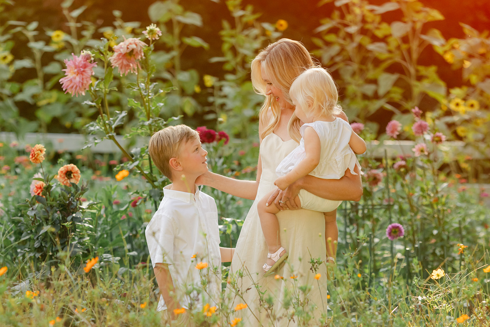 mama with her two kids. garden photo sessions franklin tn