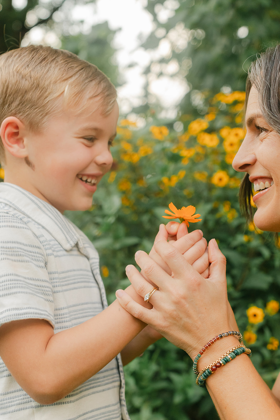 mama and son photo. garden photo sessions franklin tn