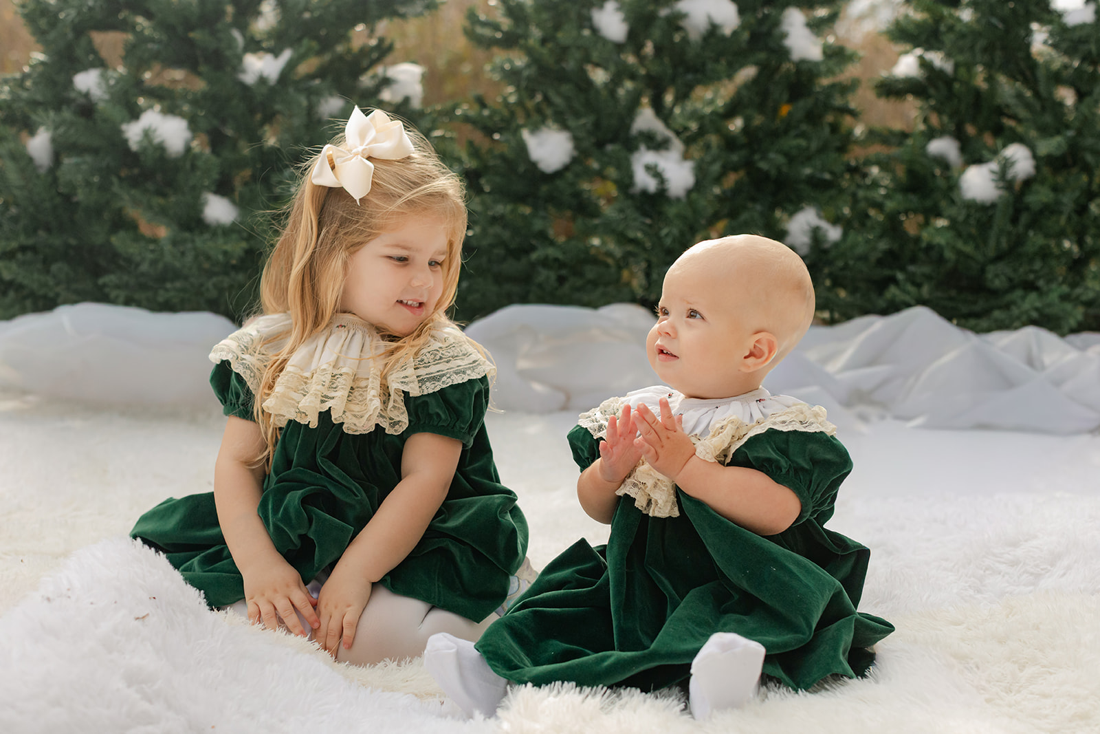 two sisters christmas photo 