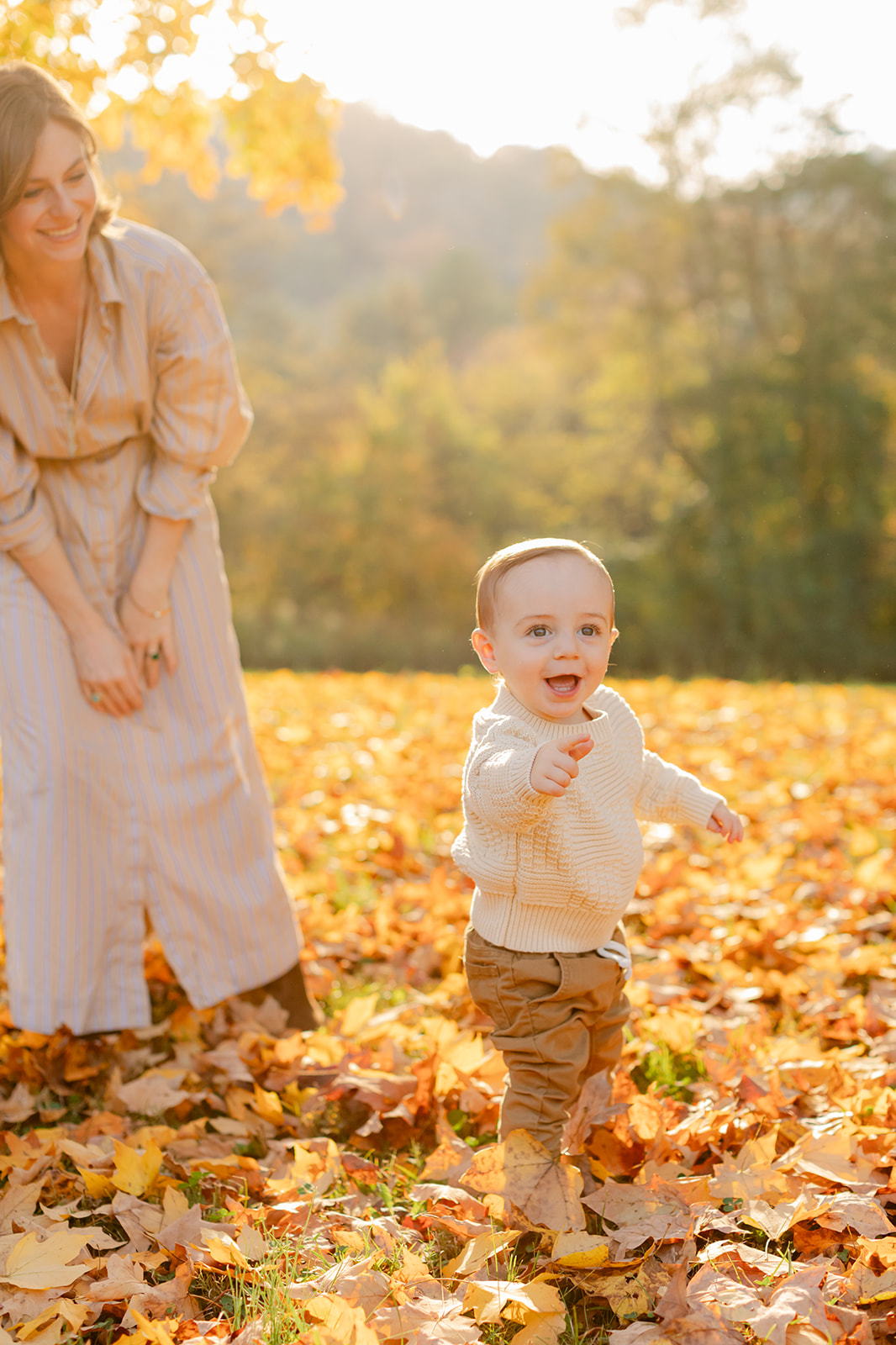 outdoor fall family session. 