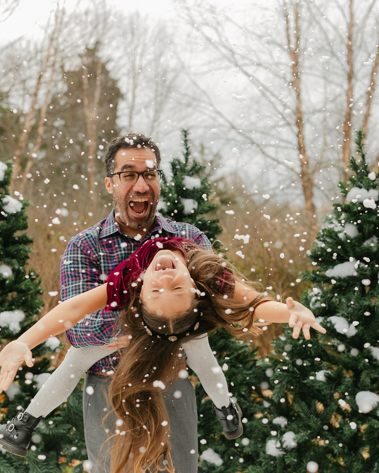 snowy christmas family photos