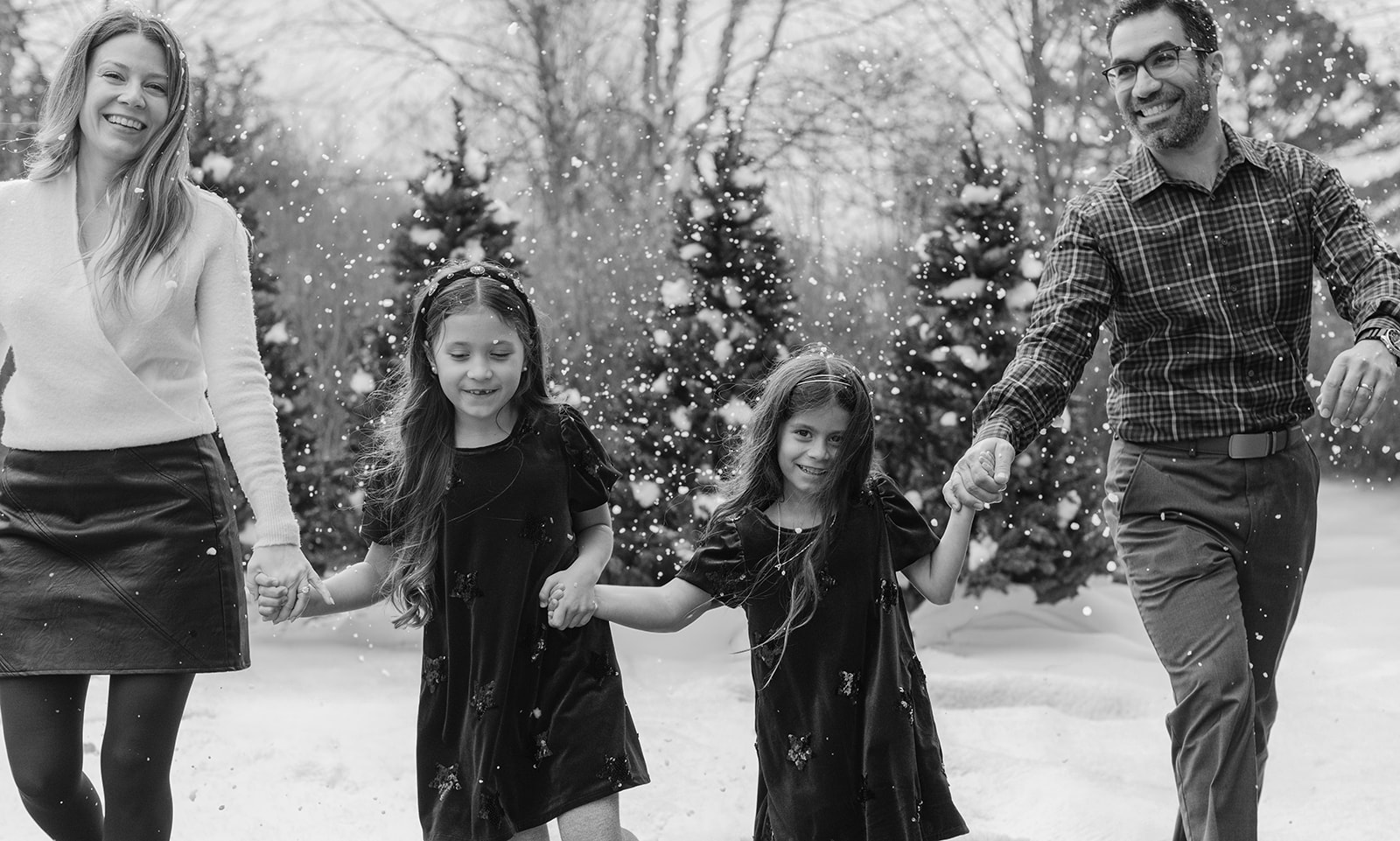snowy christmas family photos