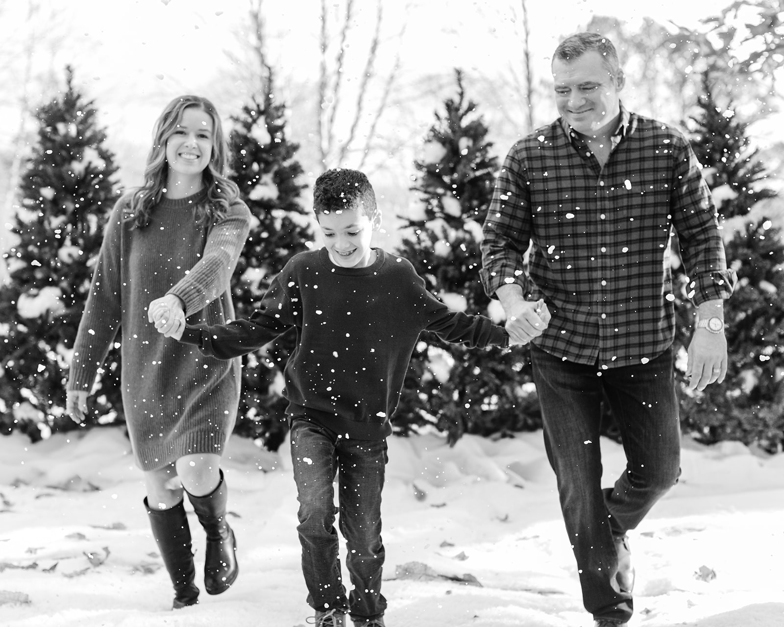 outdoor christmas family photo.