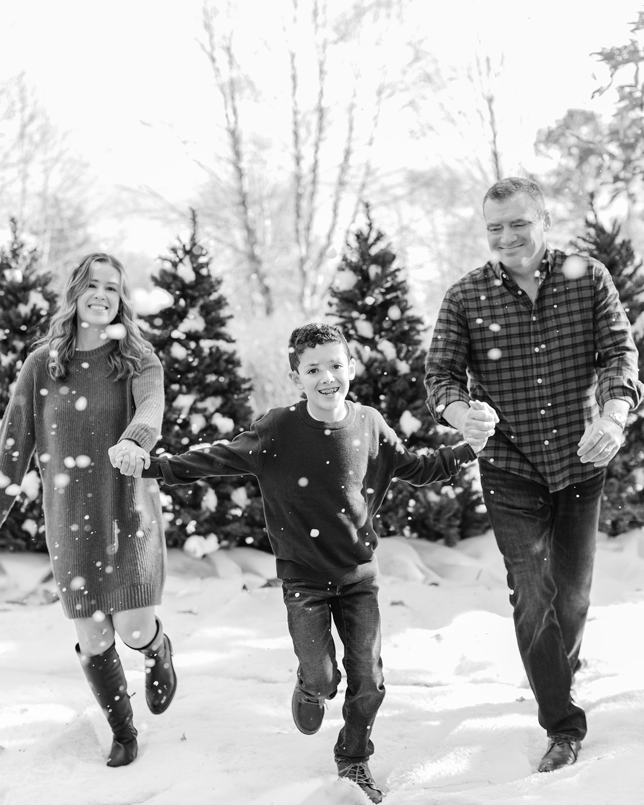 outdoor christmas family photo.