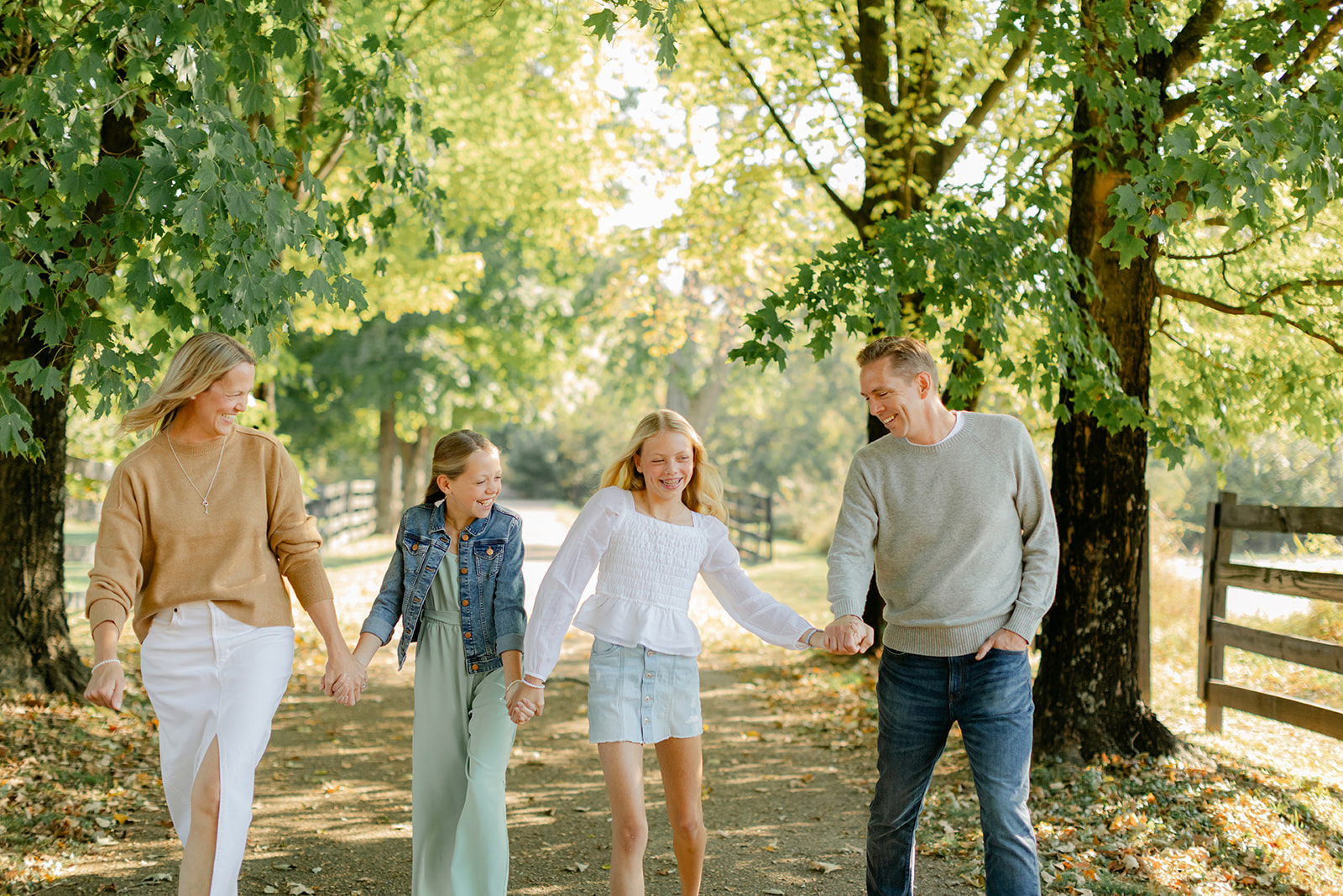 outdoor family photo (mom, dad and two teenage daughters)