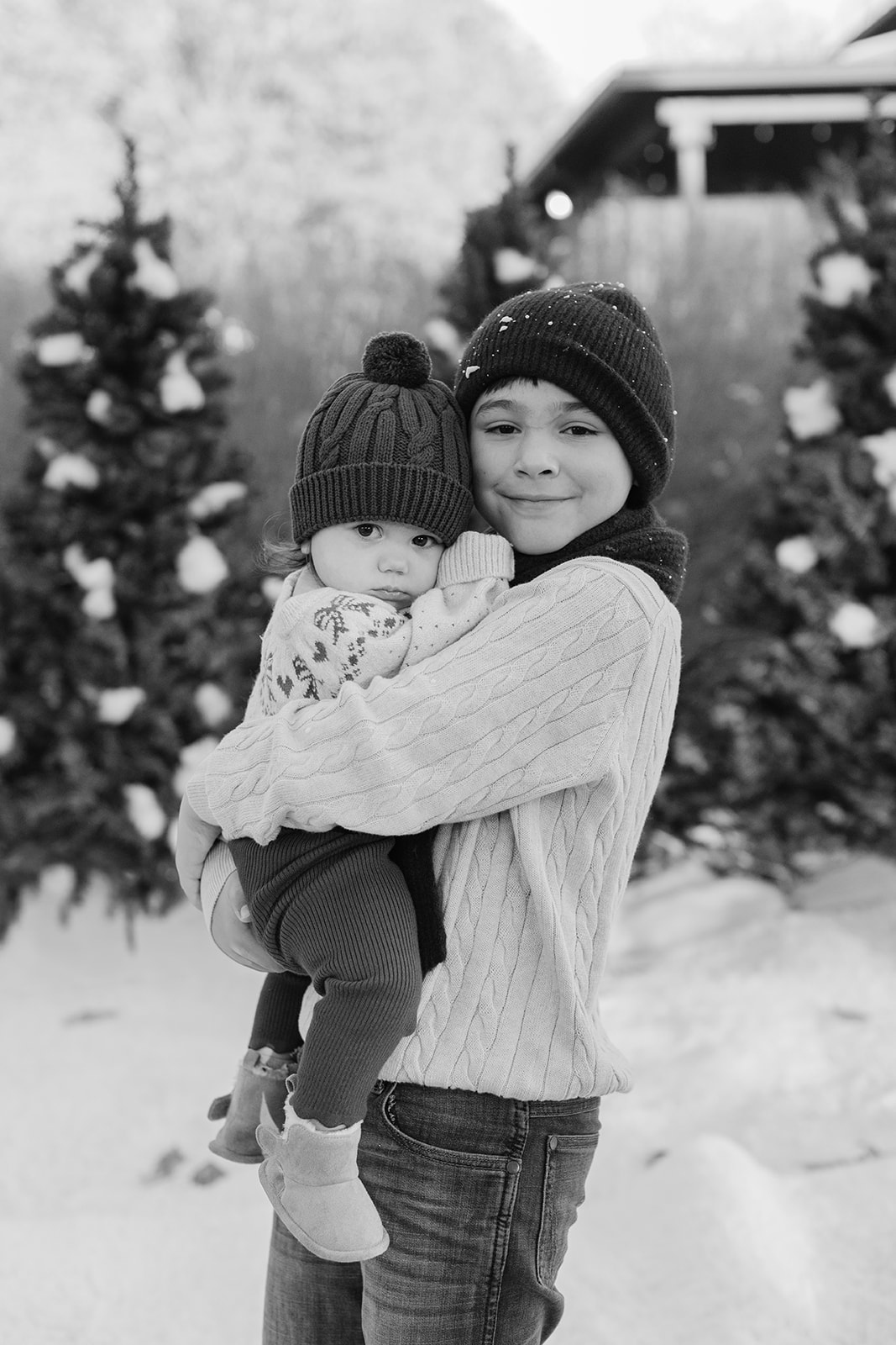 outdoor christmas family photo.
