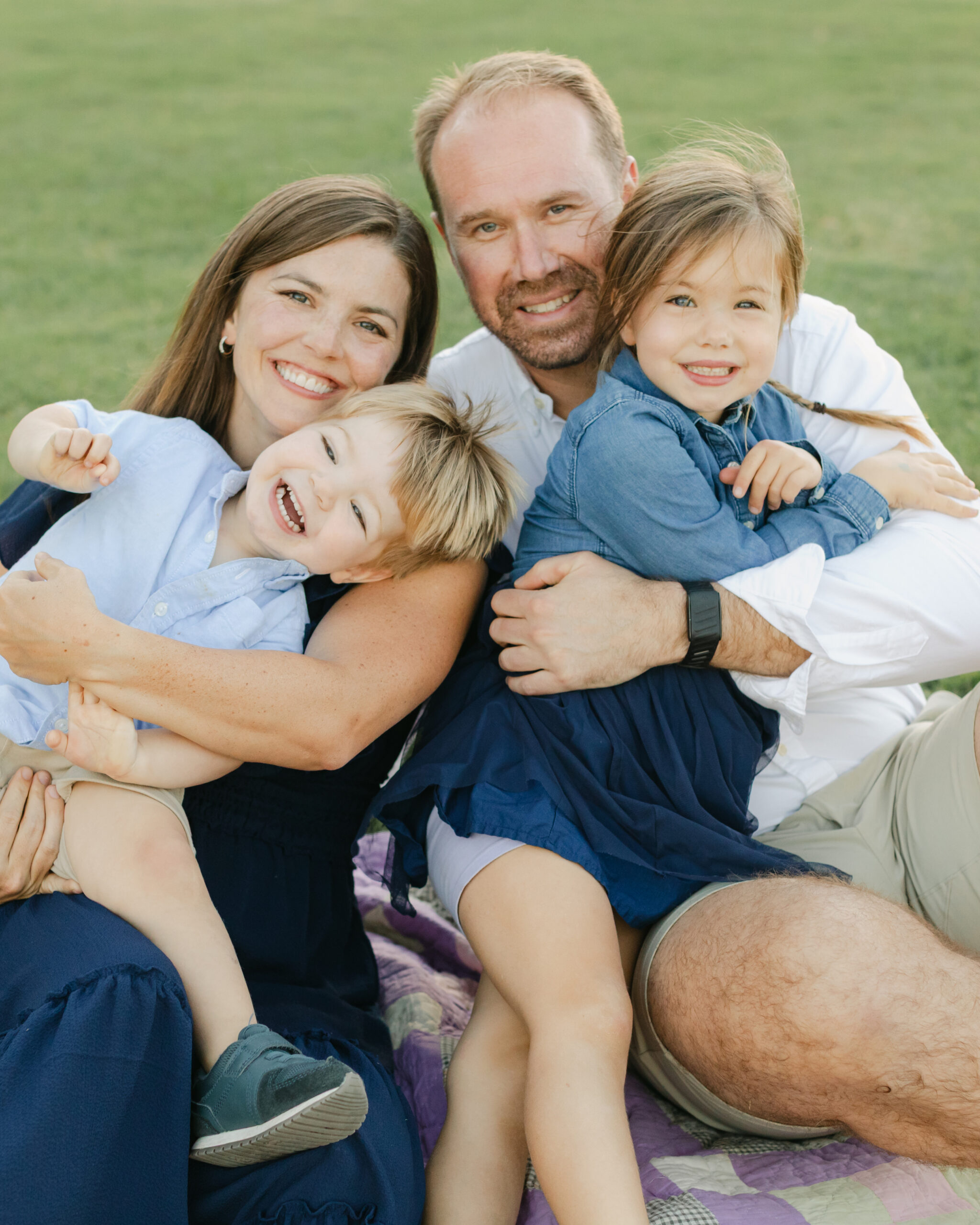 outdoor family photo with little ones